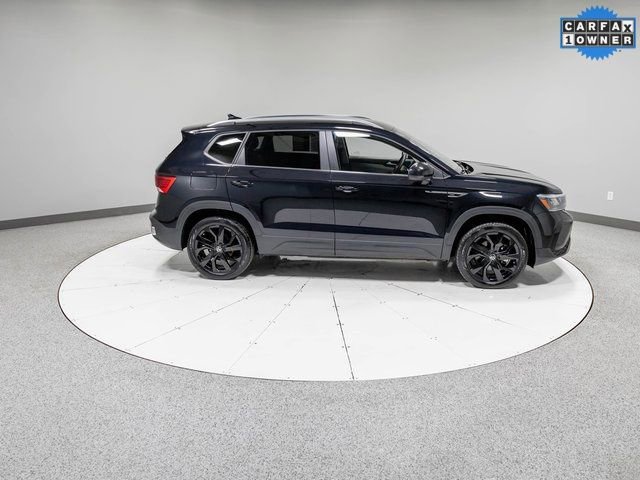 Used 2023 Volkswagen Taos SE w/ Black Wheel Package image 30