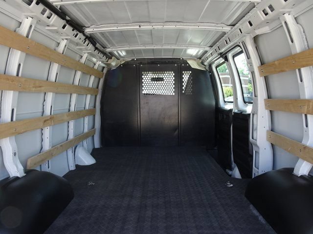 Used 2024 Chevrolet Express 2500 w/ Driver Convenience Package RWD image 23
