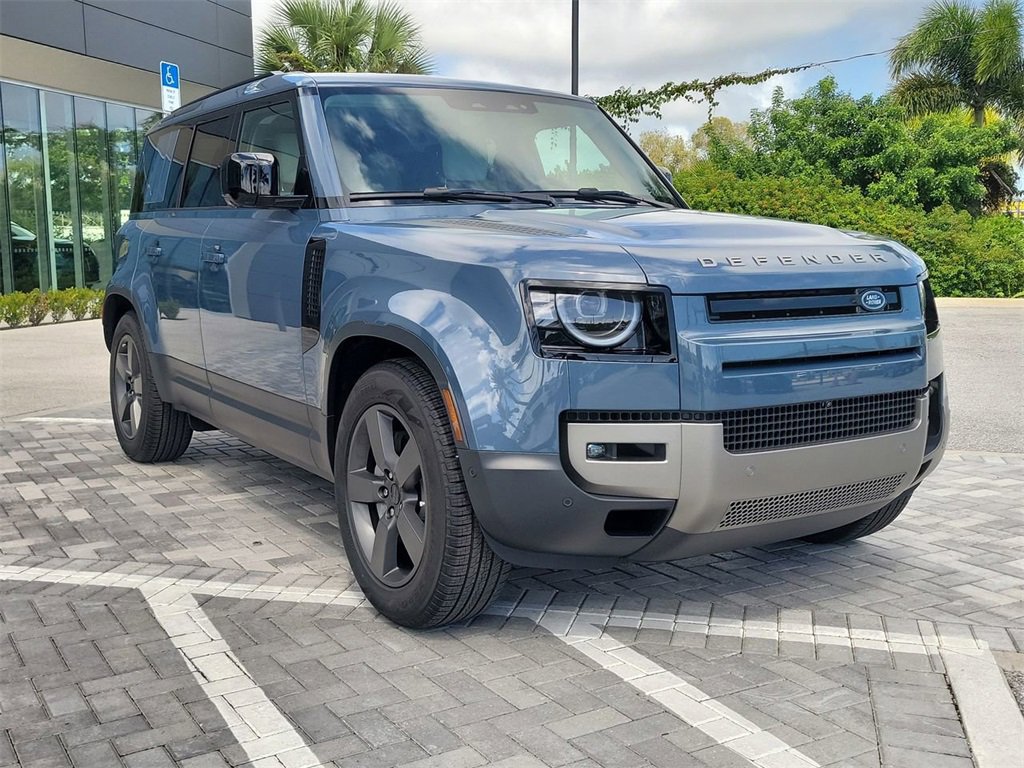 New 2026 Land Rover Defender 110 S image 7