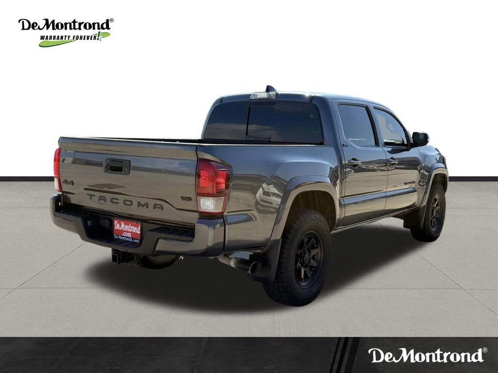 Used 2022 Toyota Tacoma SR5 w/ Technology Package image 5