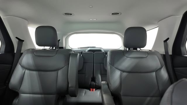 Used 2026 Ford Explorer Active w/ Active Comfort Package AWD/4WD image 34