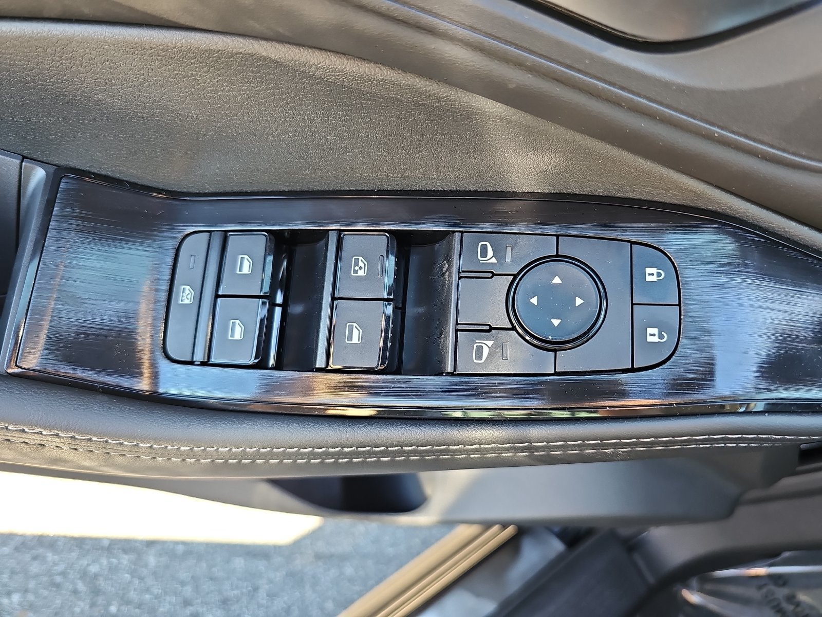 New 2027 Nissan Rogue Dark Armor FWD image 32