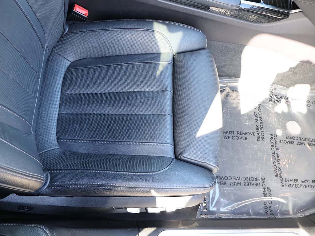 Used 2022 BMW 740i w/ M Sport Package image 34