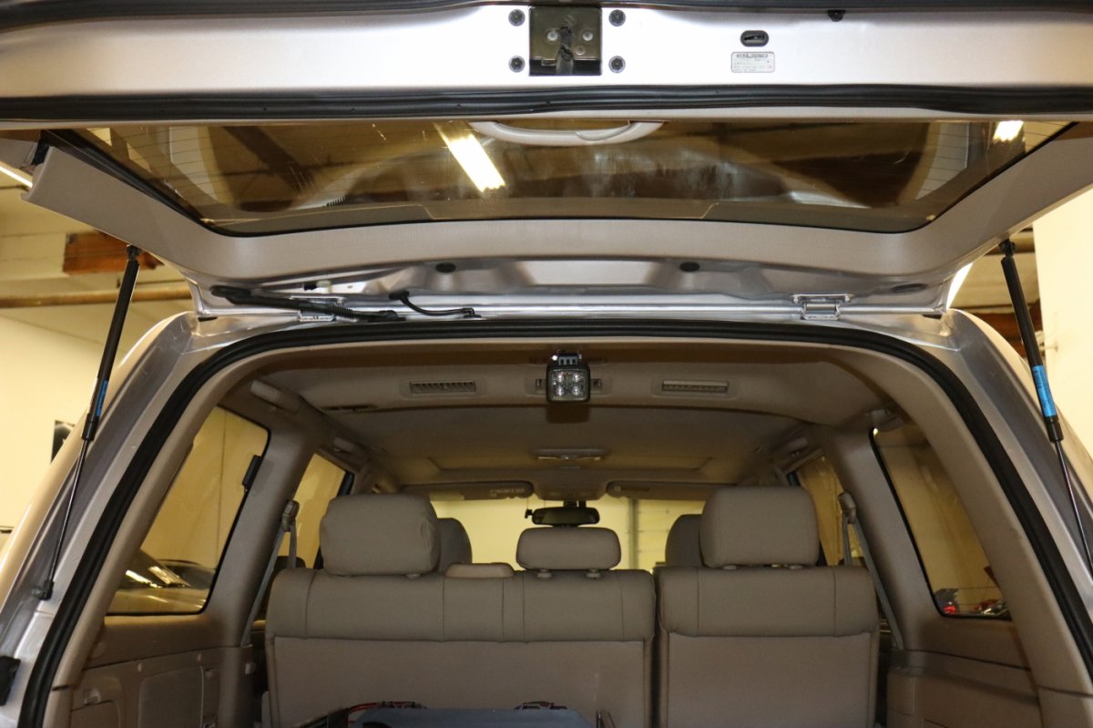 Used 2000 Toyota Land Cruiser AWD/4WD image 31