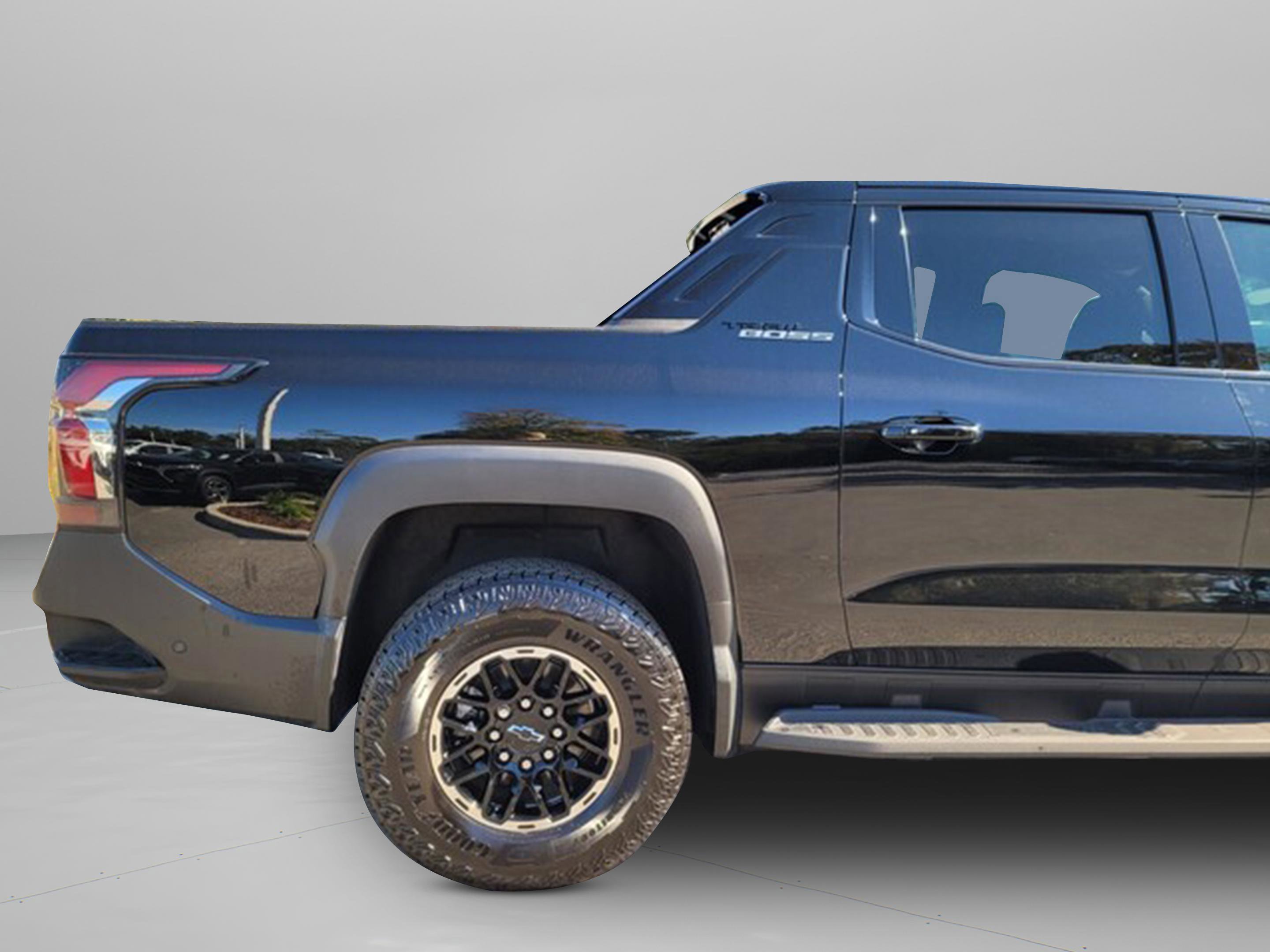 New 2026 Chevrolet Silverado EV Trail Boss image 32