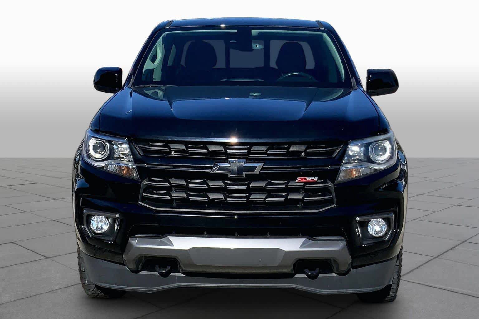 Used 2021 Chevrolet Colorado Z71 w/ Z71 Midnight Edition RWD image 4