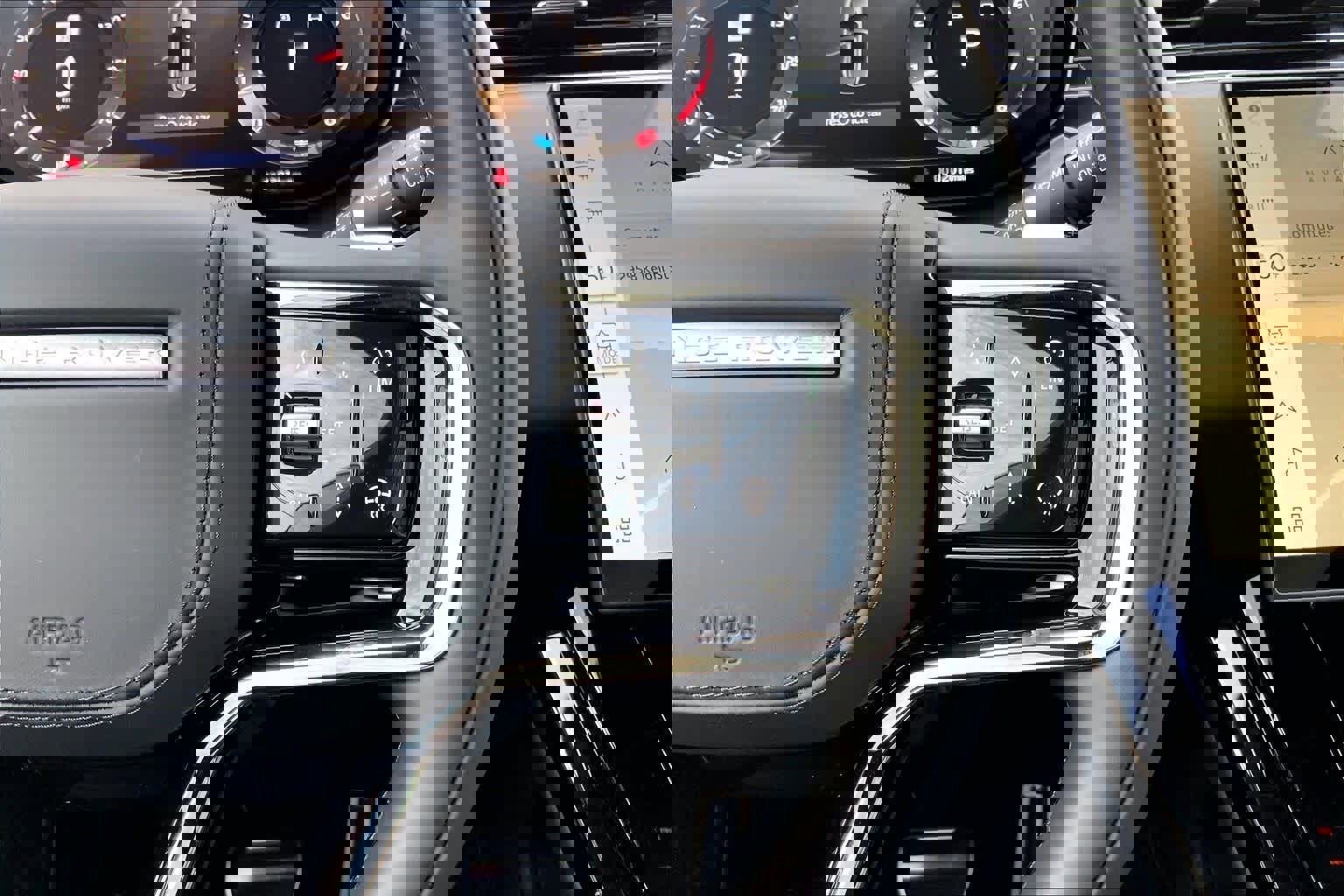 Used 2025 Land Rover Range Rover Sport Dynamic SE image 25