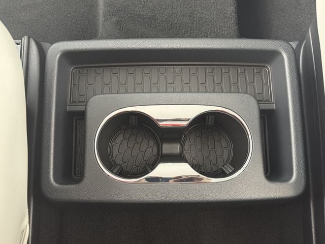 New 2026 Lincoln Aviator 2WD w/ Jet Appearance Package image 14