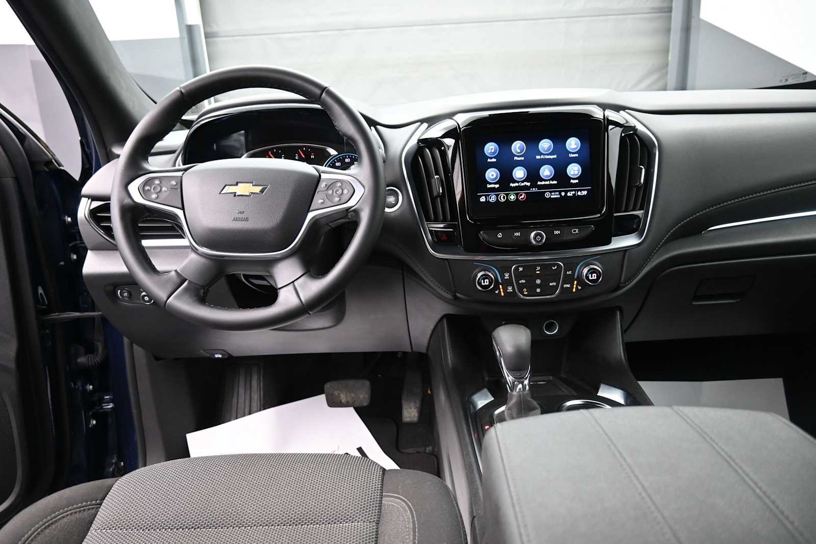 Used 2023 Chevrolet Traverse LT AWD/4WD image 14