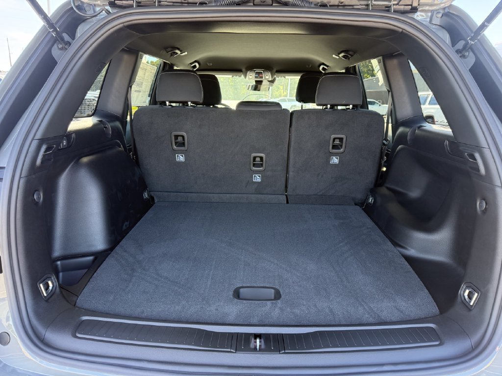 New 2027 Jeep Grand Cherokee Laredo RWD image 22