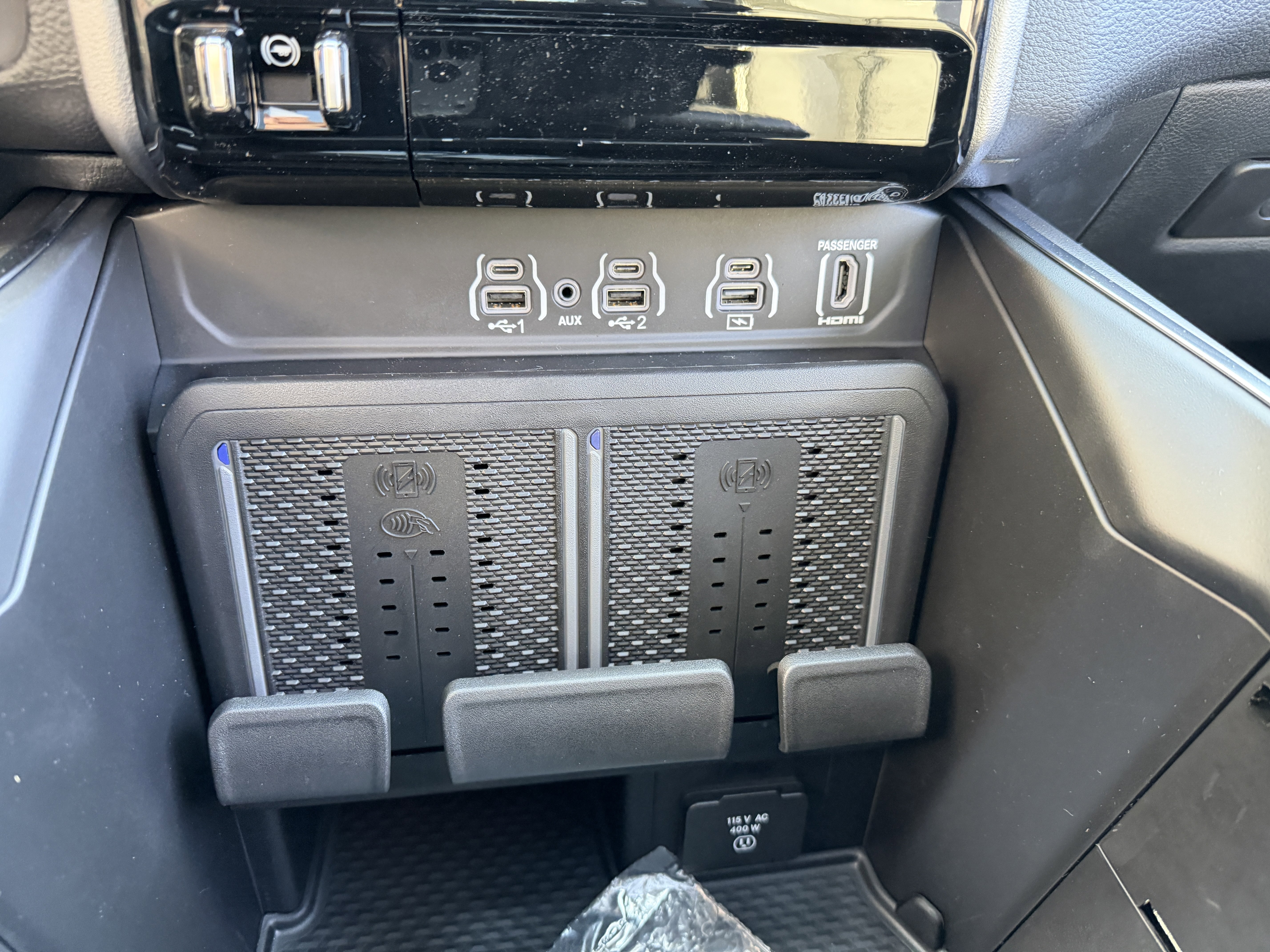 New 2026 RAM 1500 Laramie w/ Night Edition image 44