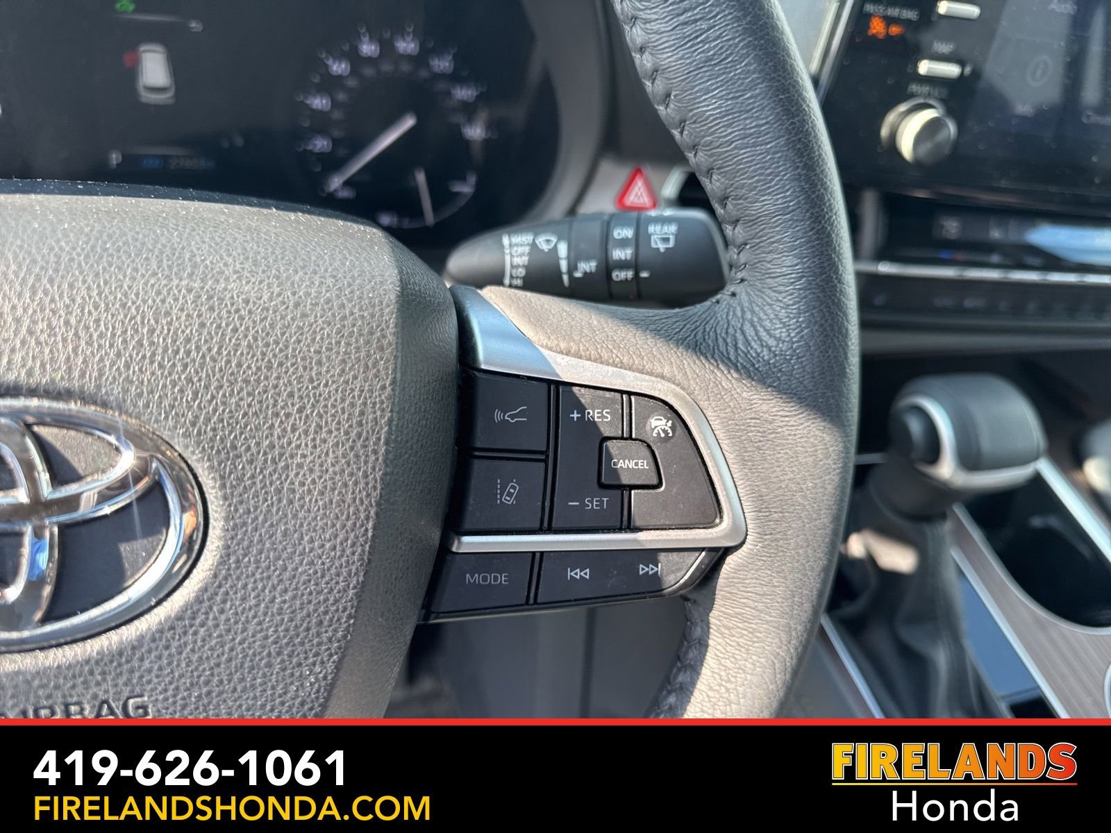 Used 2024 Toyota Sienna XLE image 20