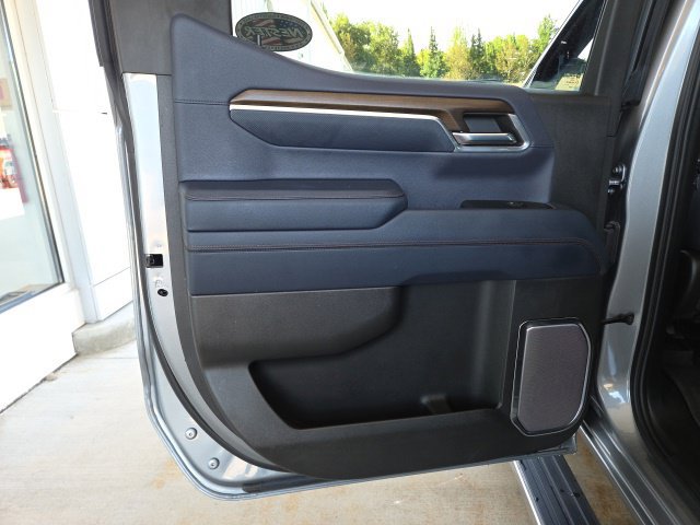Used 2024 Chevrolet Silverado 1500 High Country AWD/4WD image 47