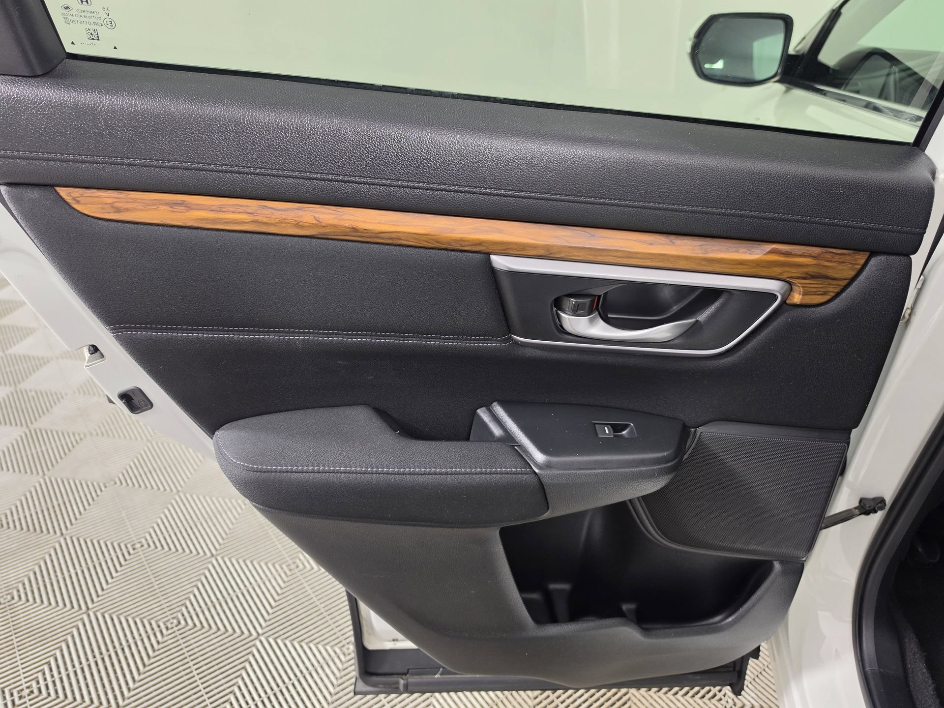 Used 2017 Honda CR-V EX image 41