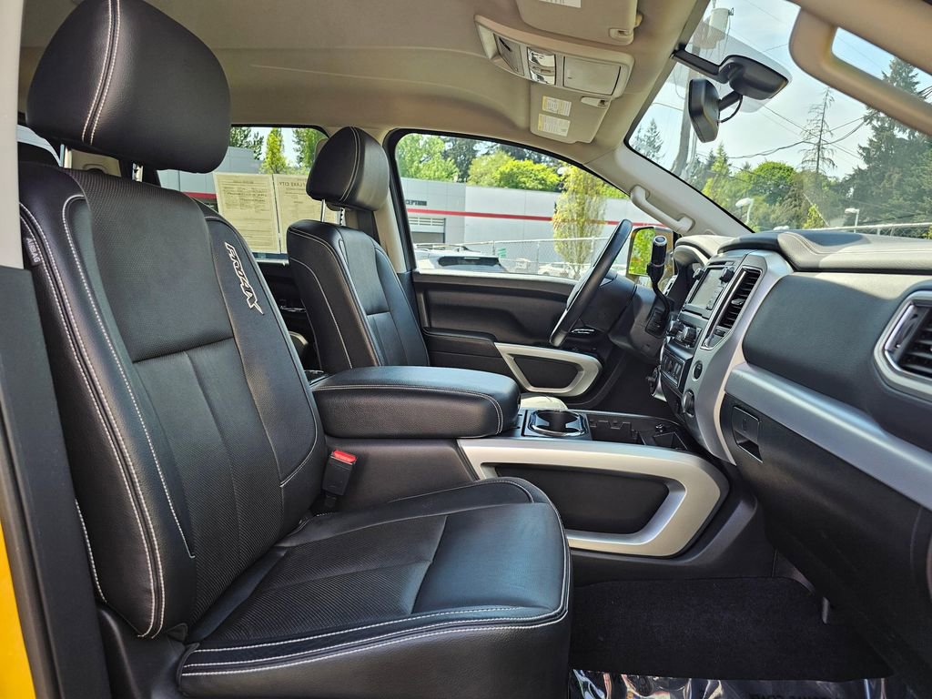 Used 2018 Nissan Titan PRO-4X w/ Pro-4x Convenience Package AWD/4WD image 13