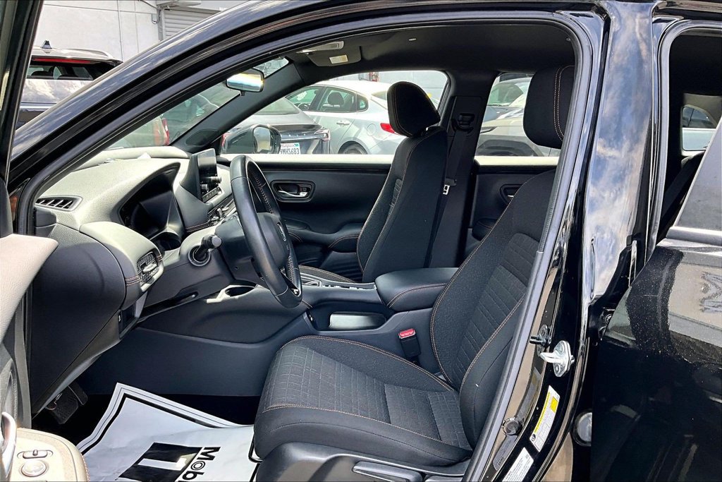 Used 2023 Honda HR-V Sport image 14
