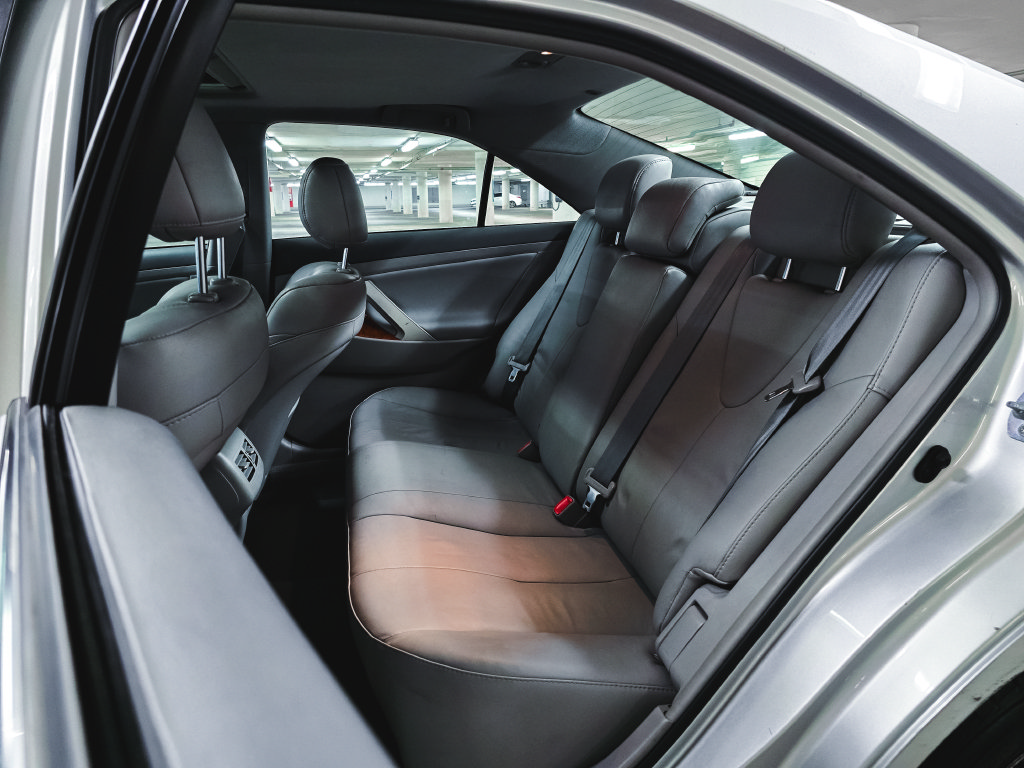 Used 2011 Toyota Camry XLE w/ XLE Extra-Value Pkg #2 FWD image 21
