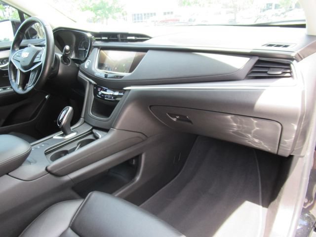Used 2018 Cadillac XT5 Luxury w/ Driver Awareness Package AWD/4WD image 10