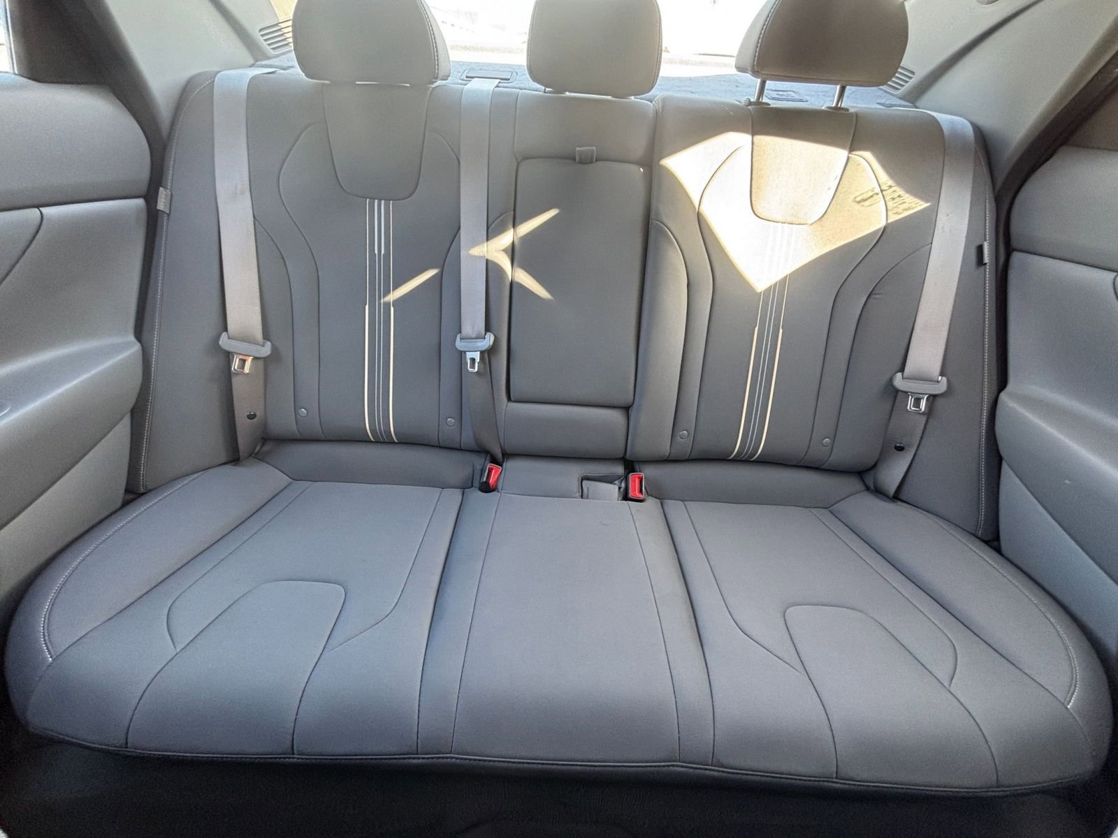 Used 2025 Hyundai Elantra SEL image 38