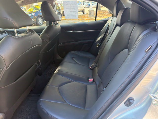 Used 2020 Toyota Camry XLE w/ Sunroof Package FWD image 15