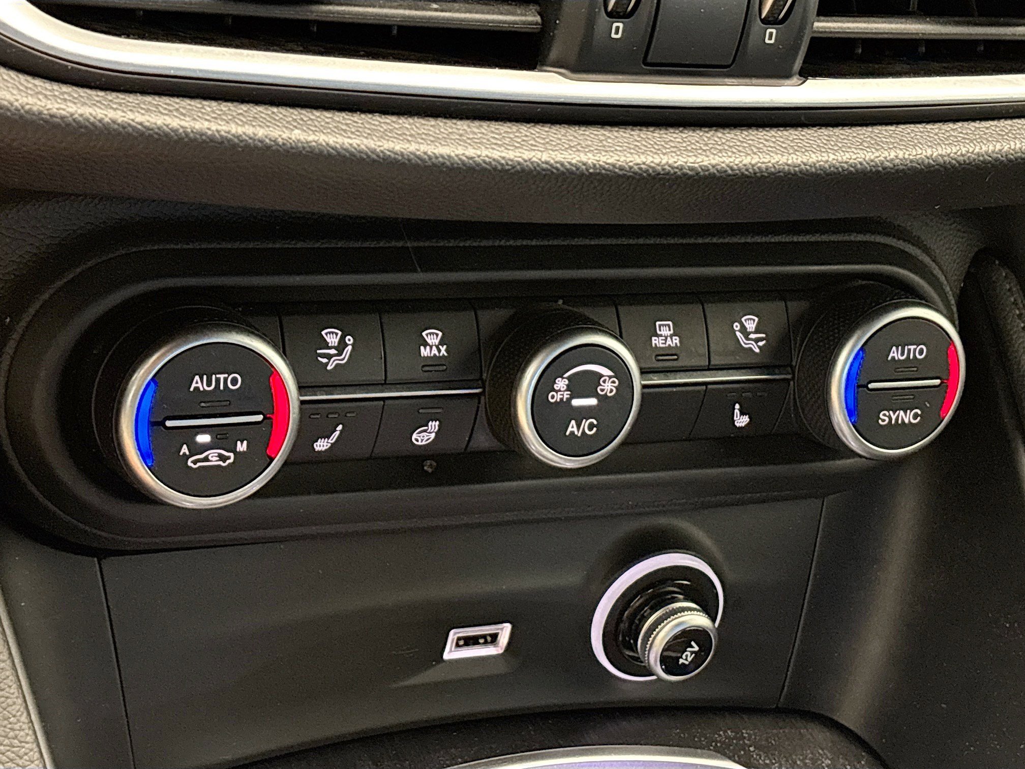 Used 2022 Alfa Romeo Stelvio Sprint image 11