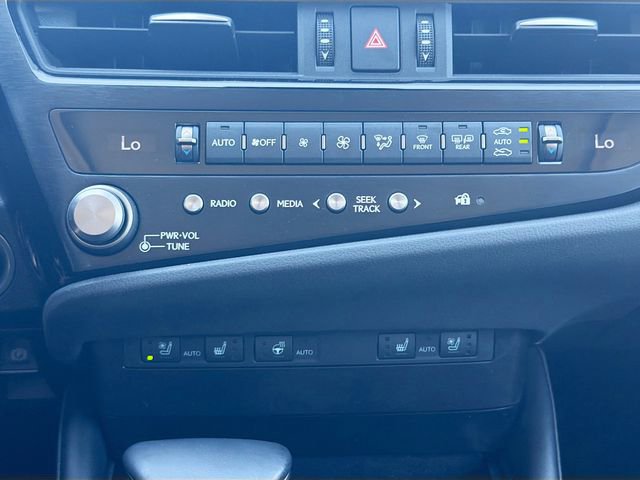 Used 2023 Lexus ES 350 w/ Premium Package FWD image 34