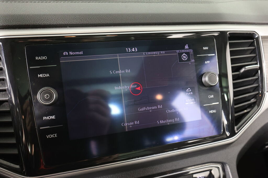 Used 2019 Volkswagen Atlas SEL R-Line image 36