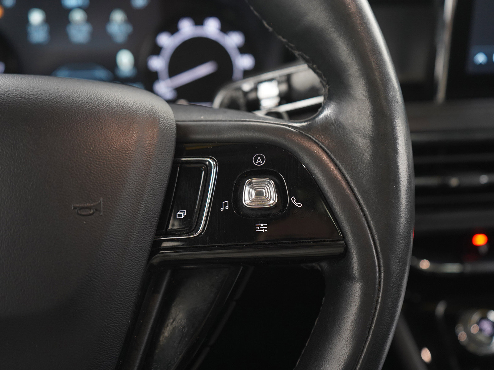 Used 2021 Lincoln Corsair AWD w/ Premium Package image 29