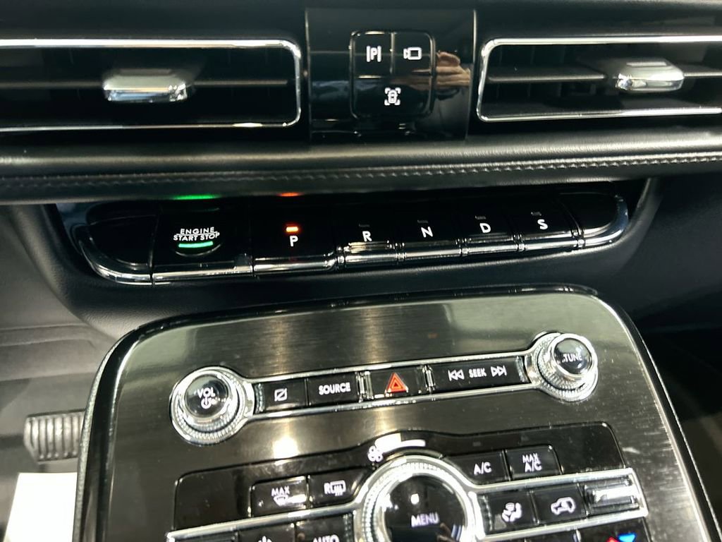 Used 2022 Lincoln Nautilus Reserve w/ Luxury Package image 18