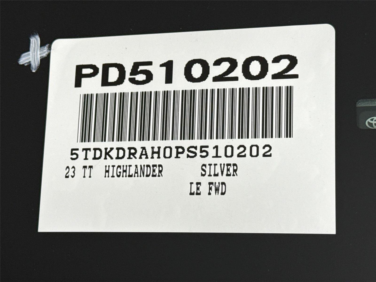 Used 2023 Toyota Highlander LE FWD image 43