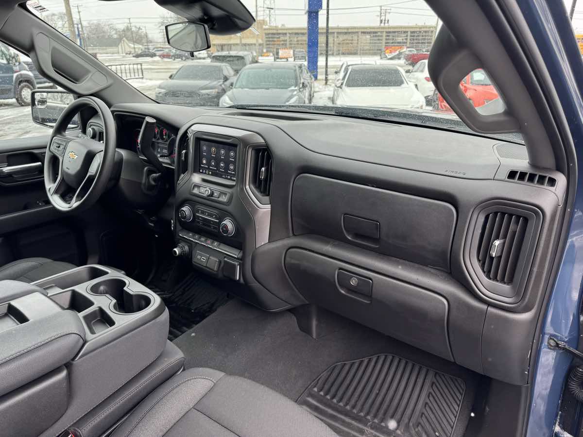 Used 2024 Chevrolet Silverado 1500 Custom image 24