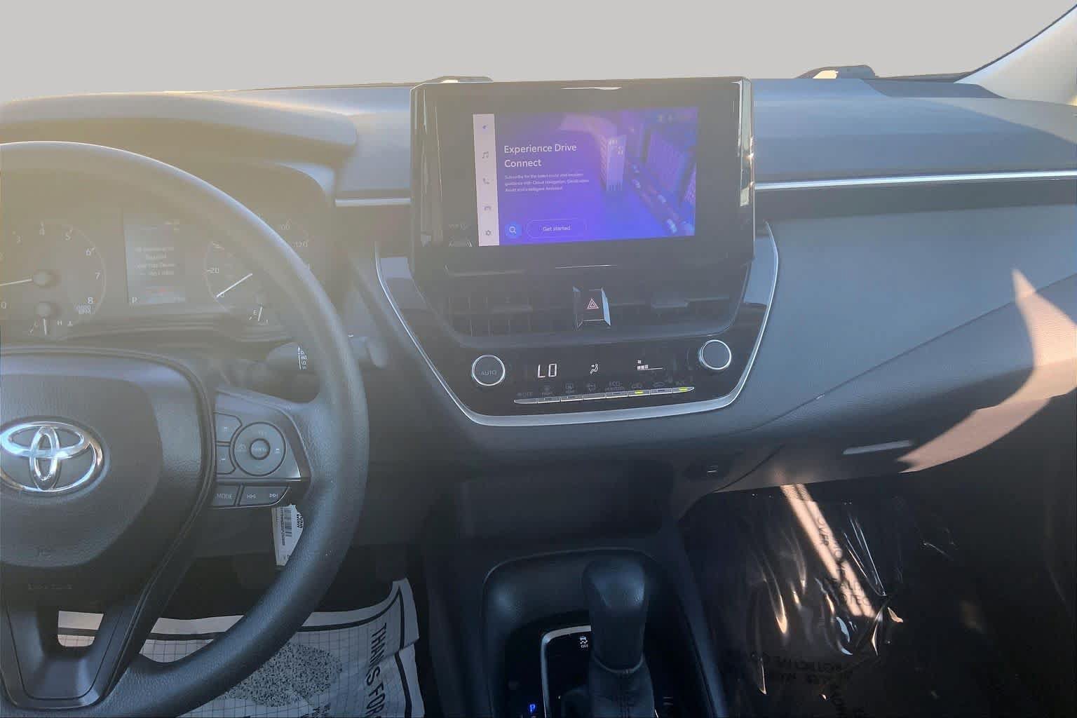 Used 2025 Toyota Corolla LE FWD image 7