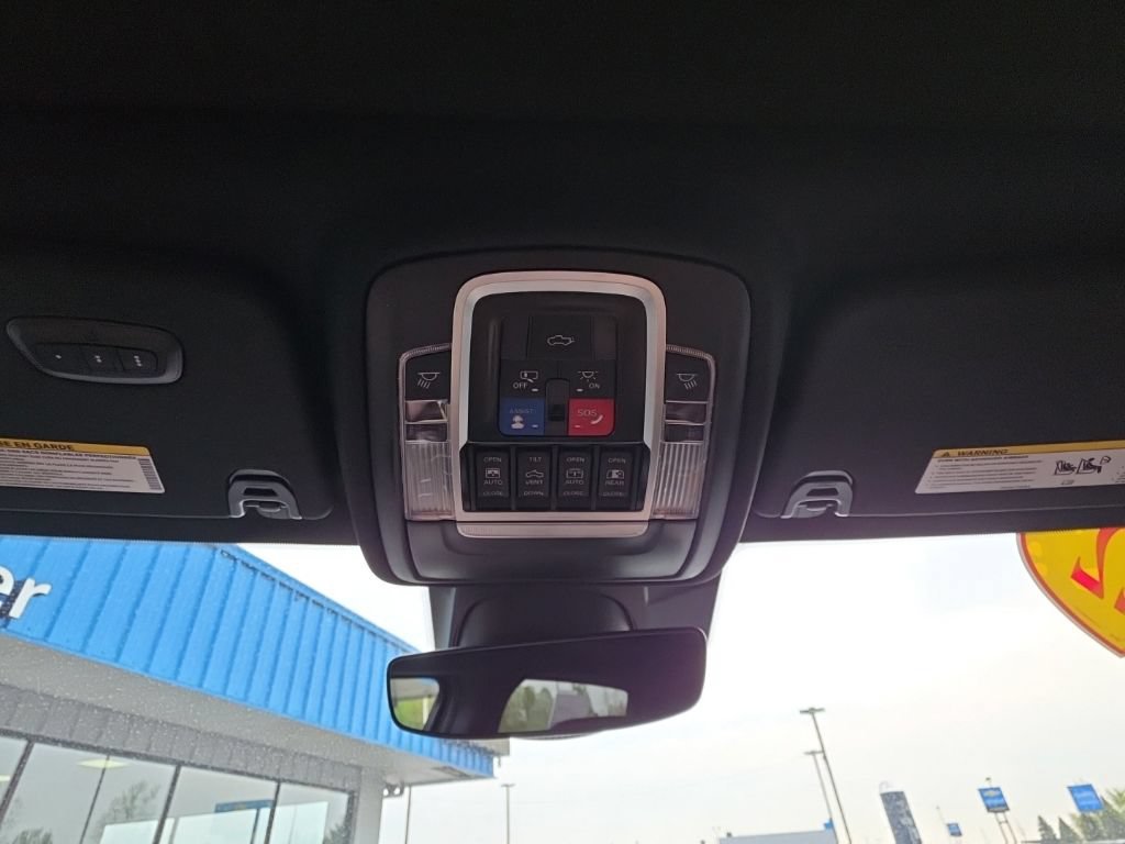 Used 2022 RAM 1500 Limited w/ Body Color Bumper Group AWD/4WD image 33