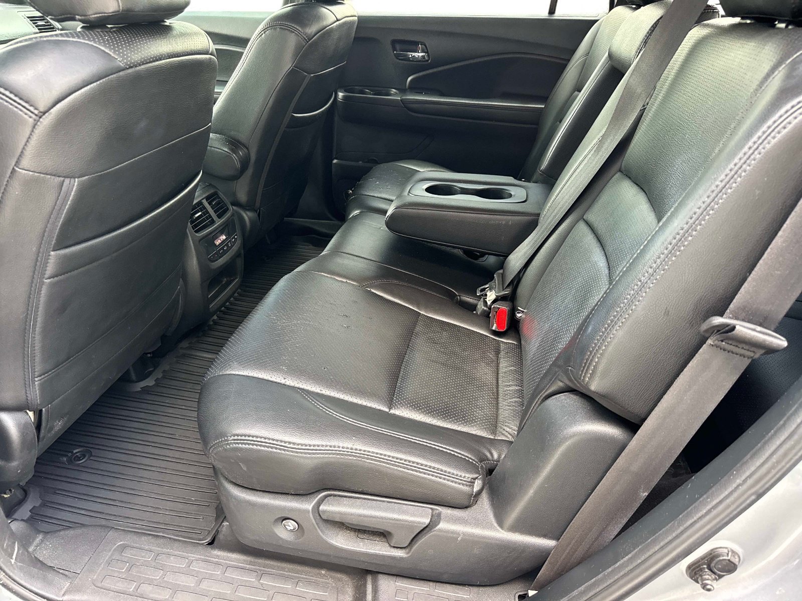 Used 2022 Honda Pilot Sport image 15