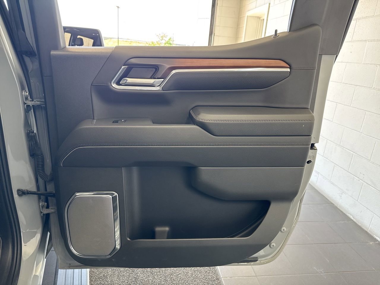 Used 2024 GMC Sierra 1500 Denali w/ Denali Reserve Package image 46