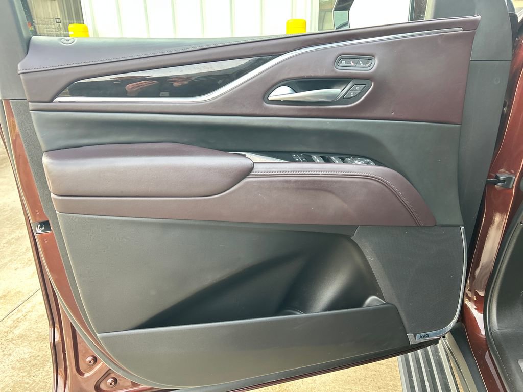 Certified 2023 Cadillac Escalade Sport Platinum w/ LPO, ONYX Package image 15