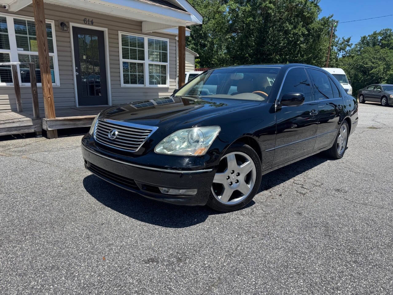 Used 2006 Lexus LS 430 RWD image 2