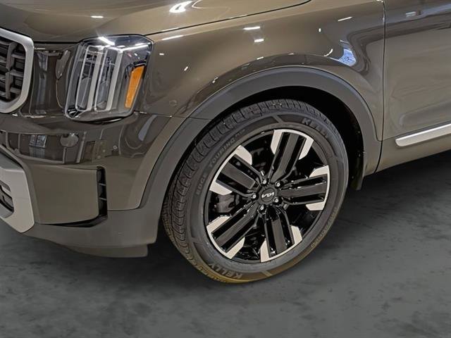 Used 2023 Kia Telluride SX AWD/4WD image 7