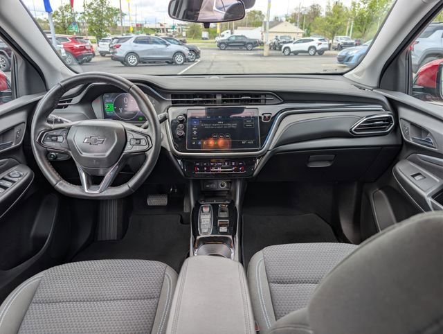 Used 2023 Chevrolet Bolt EUV LT w/ Comfort Package FWD image 11