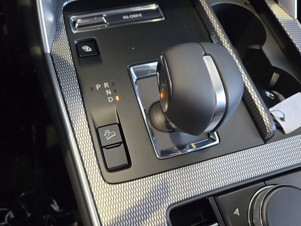 New 2025 MAZDA CX-70 Plug-In Hybrid w/ Premium Pkg image 27