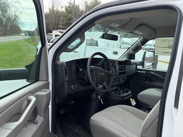 New 2026 Chevrolet Express 4500 Extended w/ Power Convenience Package RWD image 12