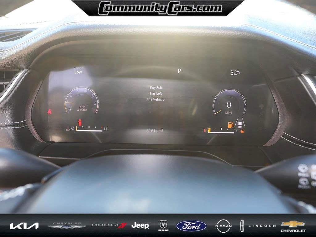 Used 2023 Jeep Grand Cherokee L Limited w/ Luxury Tech Group II image 14