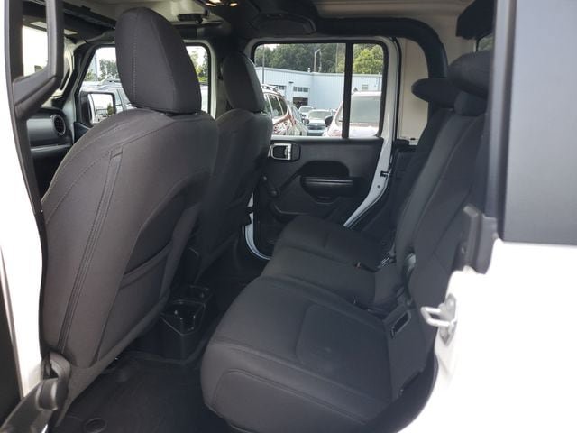 Certified 2023 Jeep Gladiator Sport AWD/4WD image 16