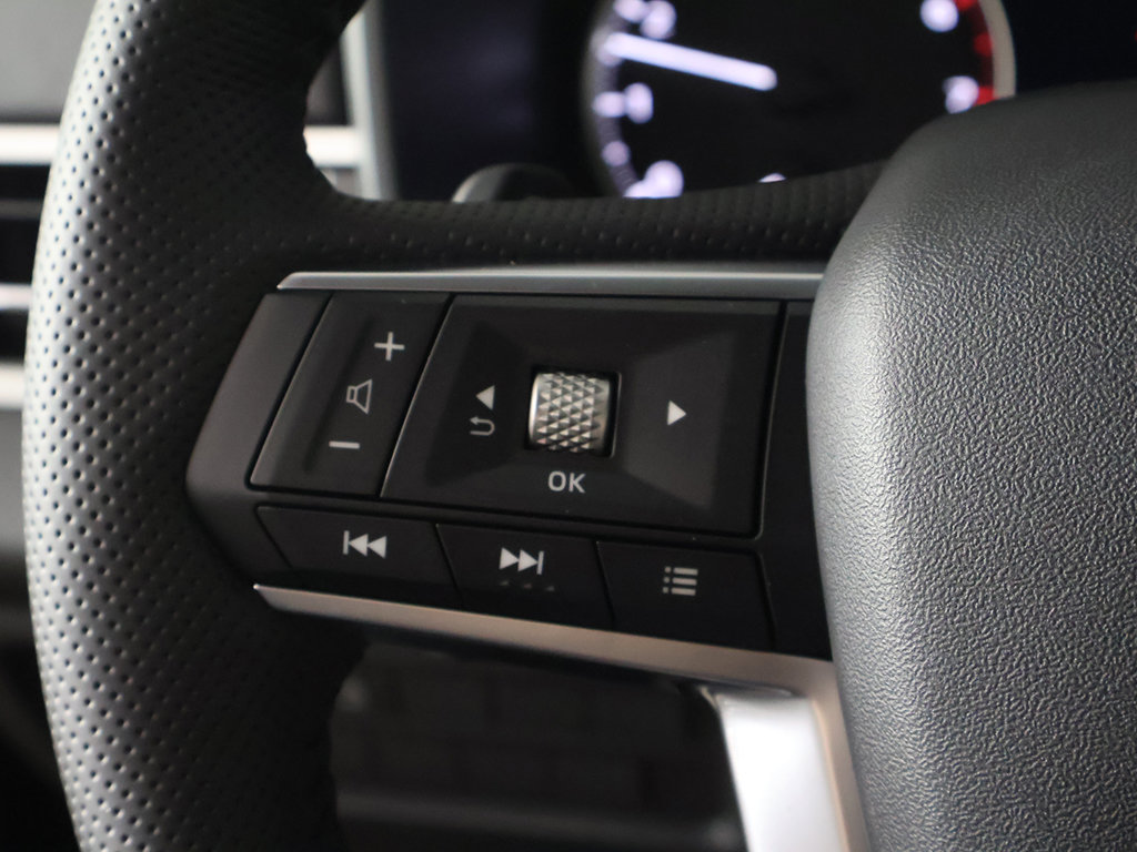 New 2026 Mitsubishi Outlander LE FWD image 38