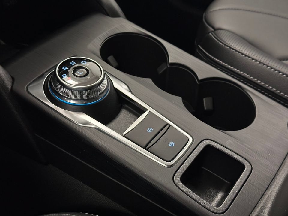 New 2025 Ford Escape SE w/ PHEV Premium Package FWD image 29