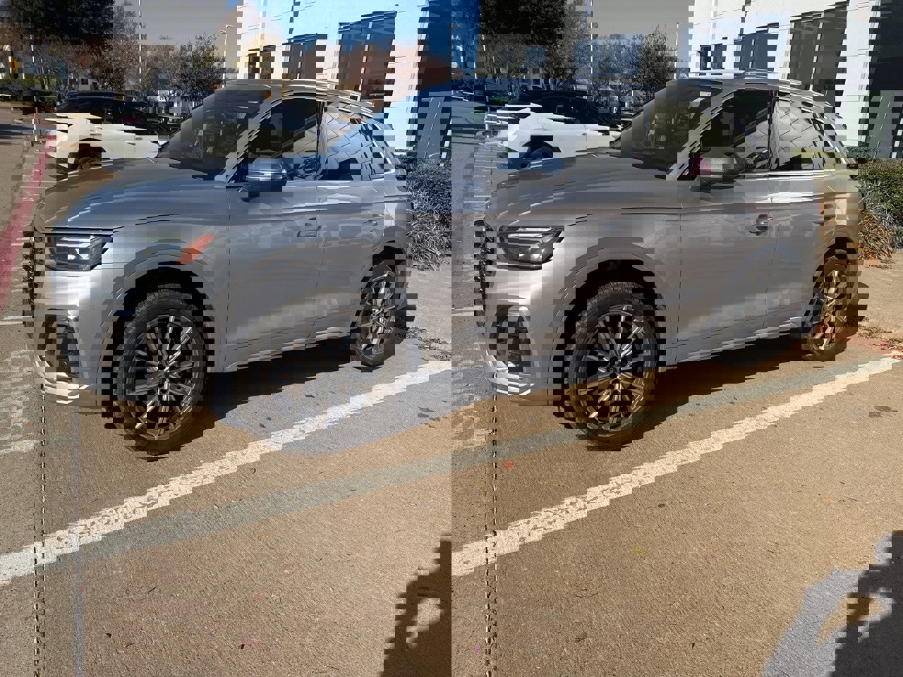 Used 2022 Audi SQ5 Premium image 2