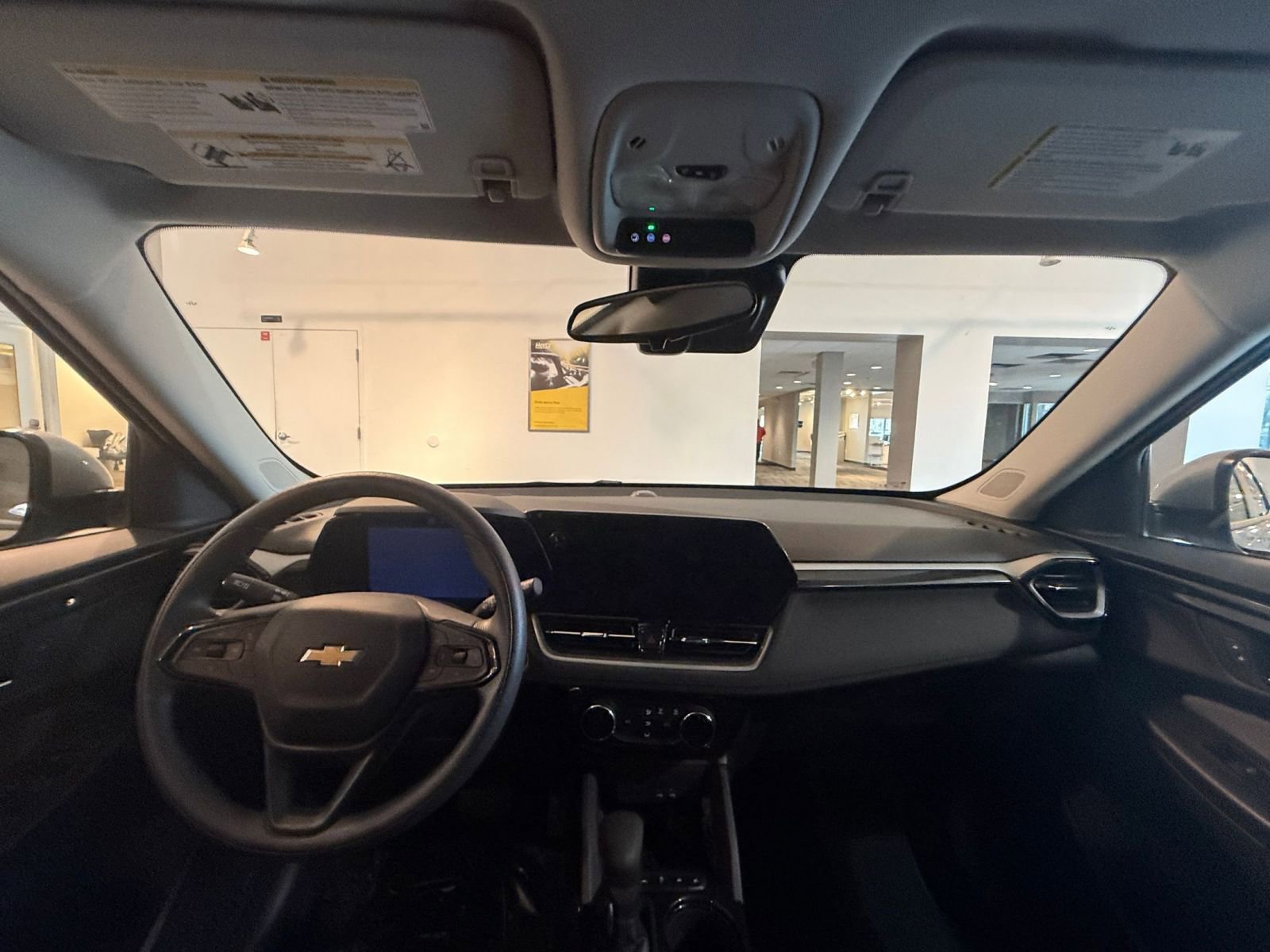 Used 2025 Chevrolet TrailBlazer LT image 31