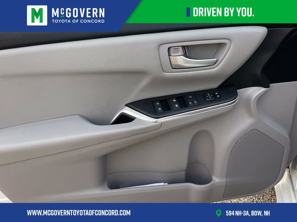 Used 2017 Toyota Camry LE FWD image 13