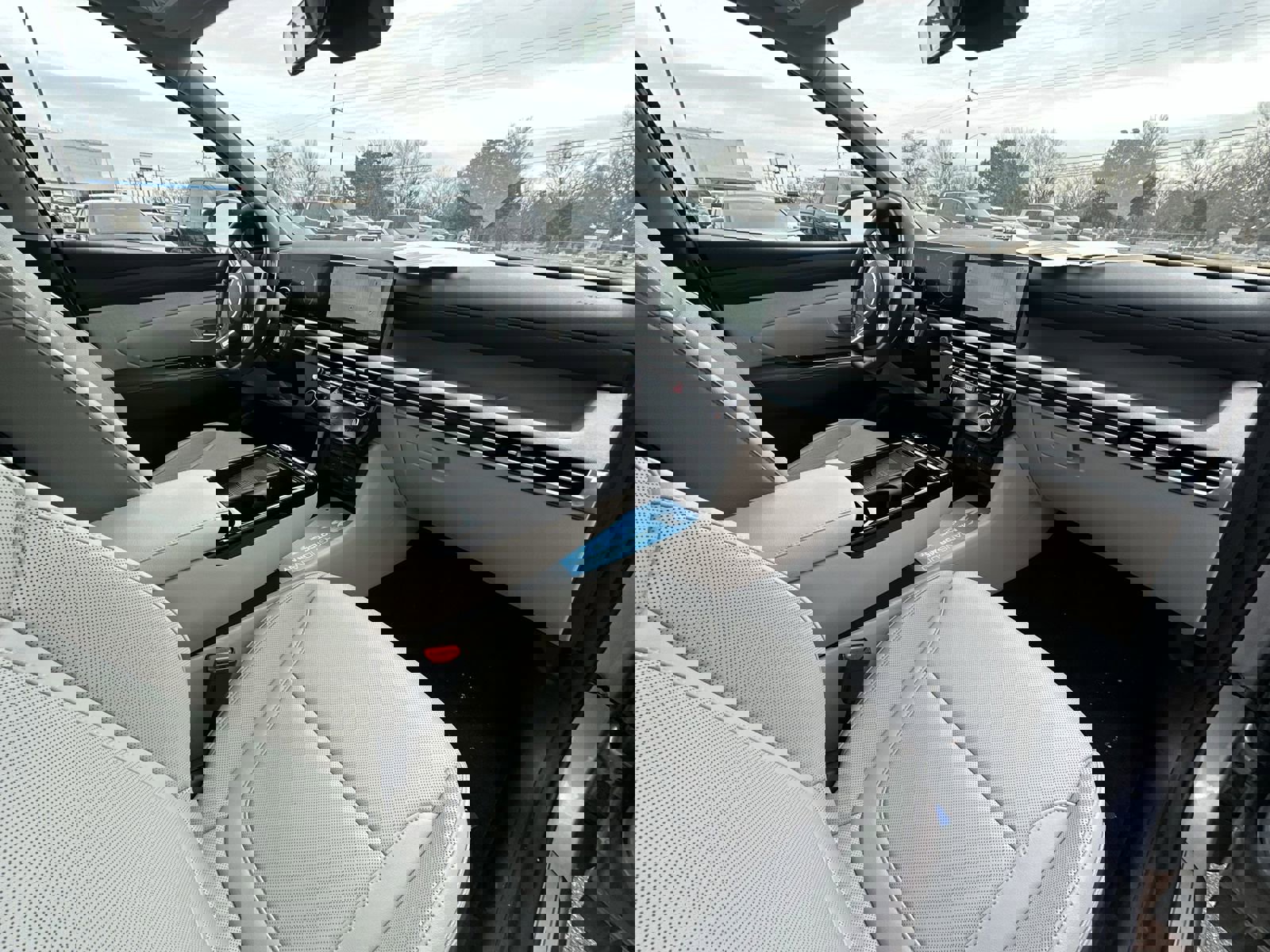 Used 2025 Hyundai Tucson Limited image 30