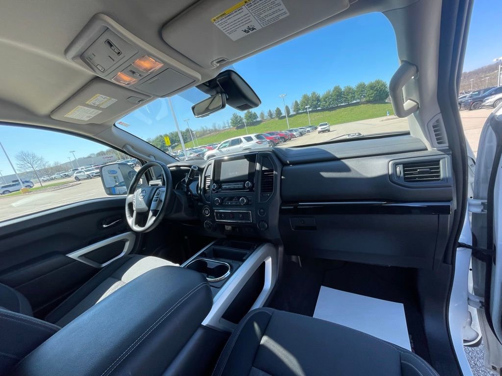 Used 2024 Nissan Titan SV w/ SV Convenience Package image 13
